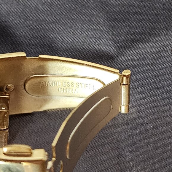 Geneva Gold Plated Link Cheetah Face Crystals Japan Mvmt Stainless Back Watch - Picture 11 of 16